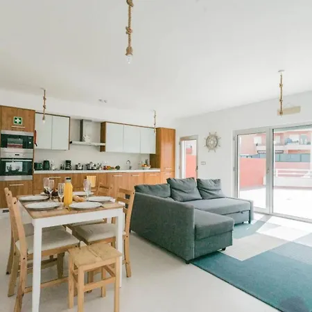 Lovely & New Apartamento Atouguia Da Baleia